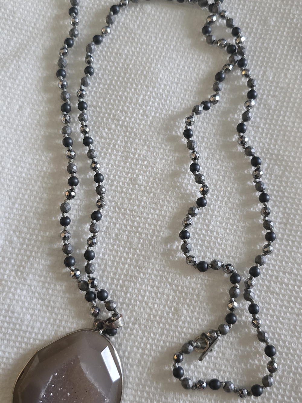 Women's Gray Beaded Necklace with Gray Agate Pendant